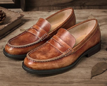 Comfortable Mens Leather Loafers , Mens Brown Leather Shoes Slip On Closure Type