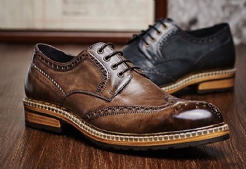 Fashion Italian designer formal mens dress shoes genuine leather black luxury wedding shoes men flats office for male