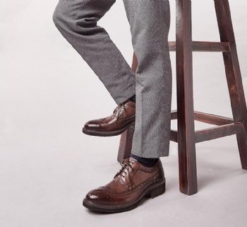 High quality hand made genuine leather shoes lace up men dress shoes black dress shoes men italianwholesale comfortable stylish new design high quality top fashion italian men casual shoesU.S.A hot sell Genuine leather dress shoes for men oxford shoes