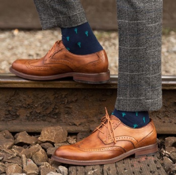 New Classic Style Maling Fashion Mens Dress Formal Oxford Wedding shoesFormal Casual Hard Sole Men Shoes